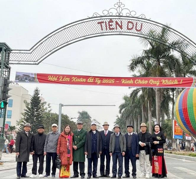 THAM DỰ VÀ KHÁM PHÁ  NHỮNG NÉT ĐẶC SẮC CỦA HỘI LIM