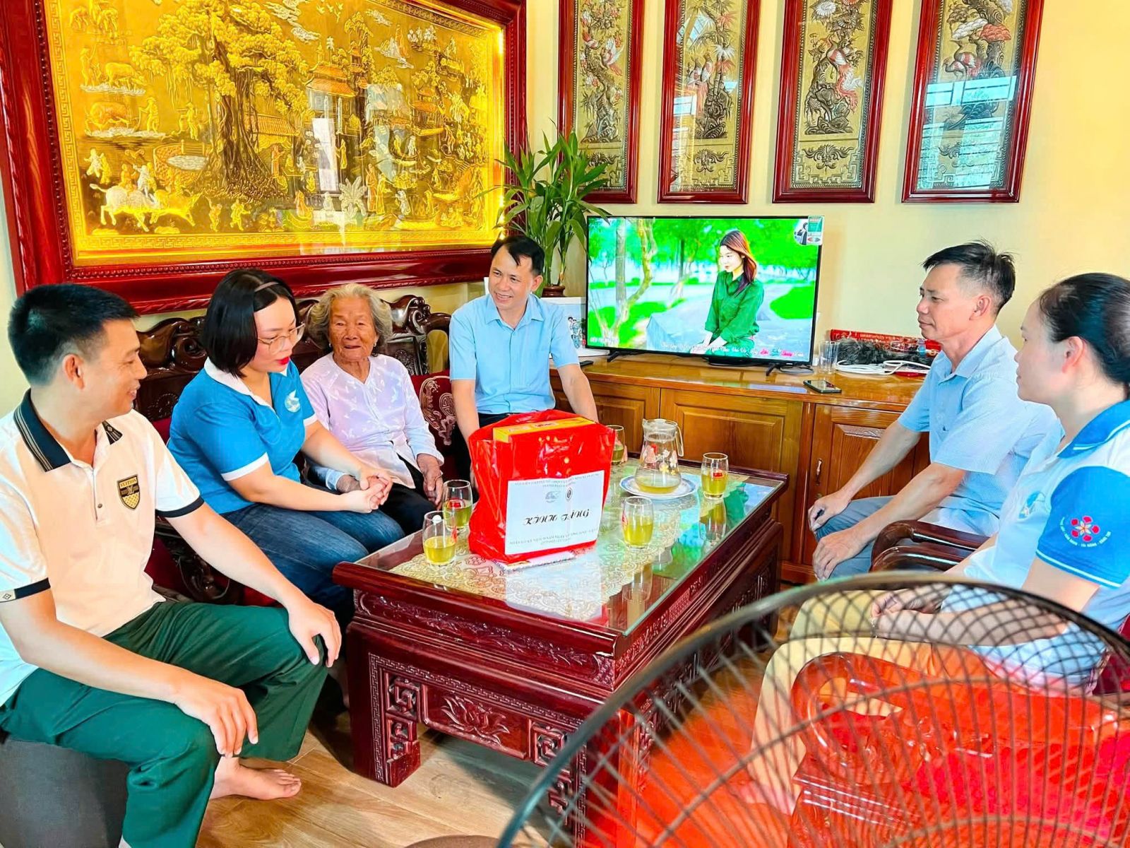 HẢI PHÒNG: BỮA CƠM TRI ÂN NHƯ LỜI MUỐN NÓI