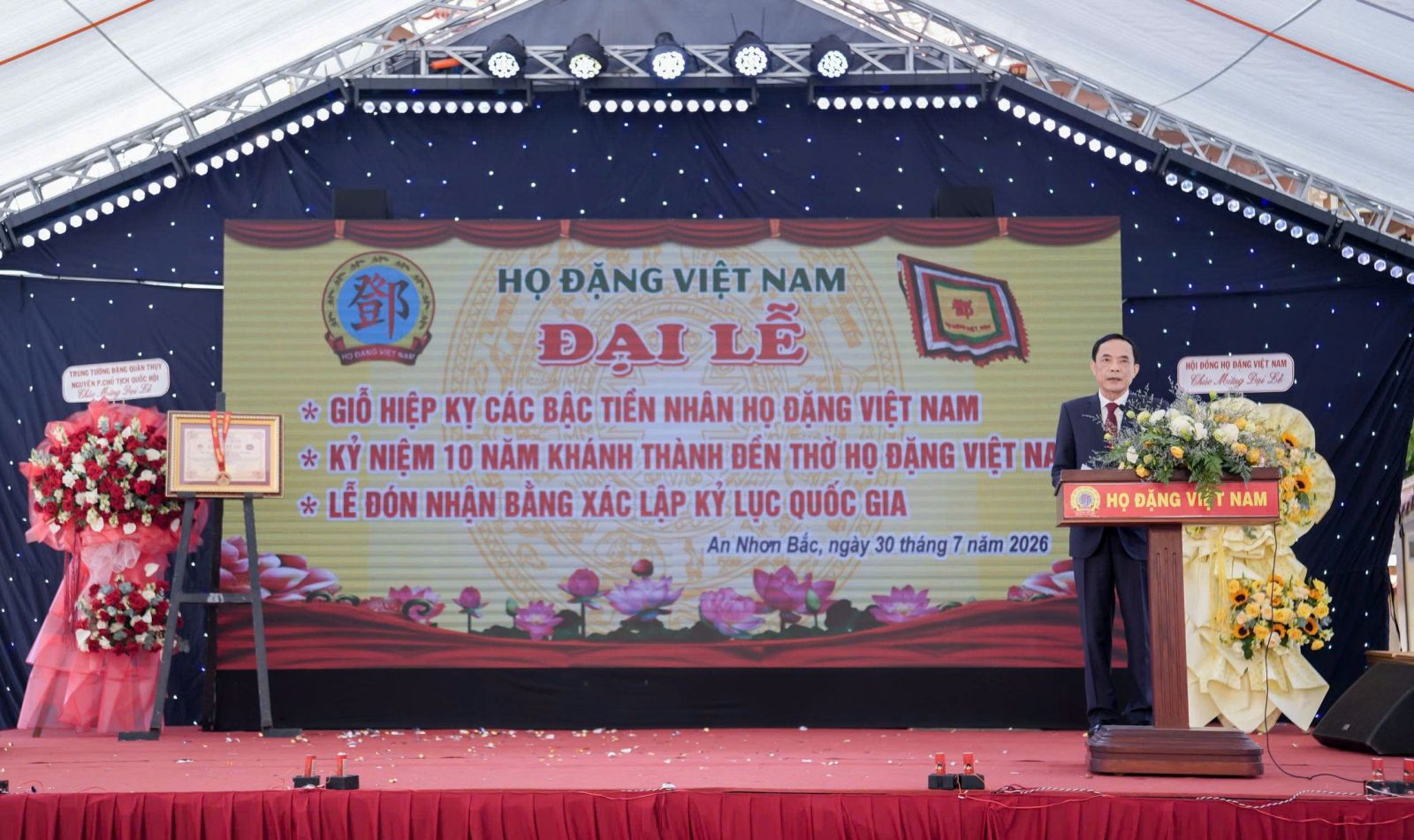 HÀO KHÍ TRĂM NĂM VÀ KHÁT VỌNG VƯƠN MÌNH CỦA HỌ ĐẶNG VIỆT NAM