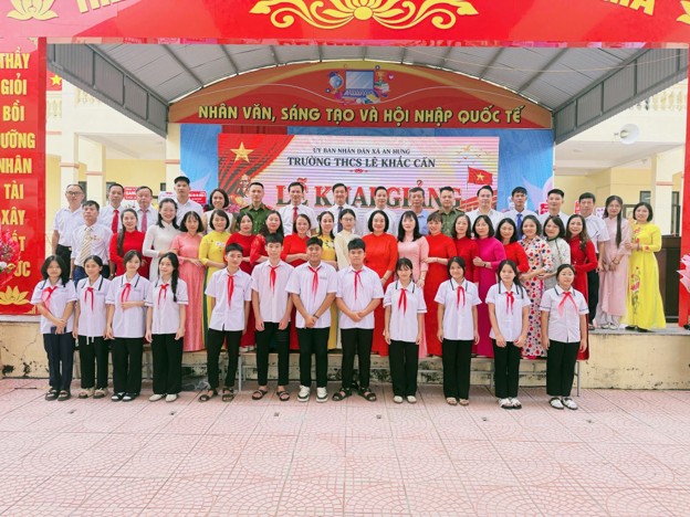 TRƯỜNG THCS LÊ KHẮC CẨN KHAI GIẢNG NĂM HỌC 2026–2027: DẤU MỐC MỚI, KỲ VỌNG MỚI