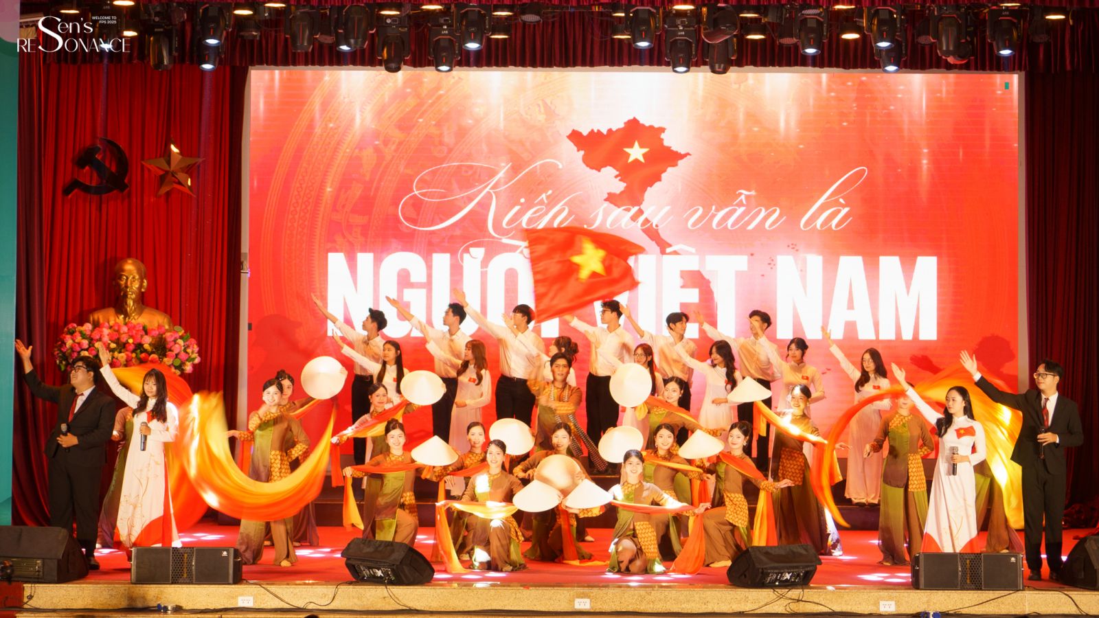  Sức nóng lan tỏa từ đêm đại nhạc hội “FPS 2025 - Sen’s Resonance” 