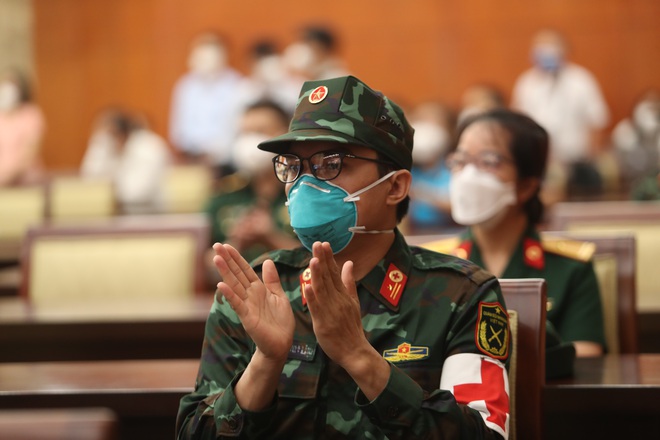 Quân đội chi viện cho TPHCM bắt đầu rút quân từ hôm nay