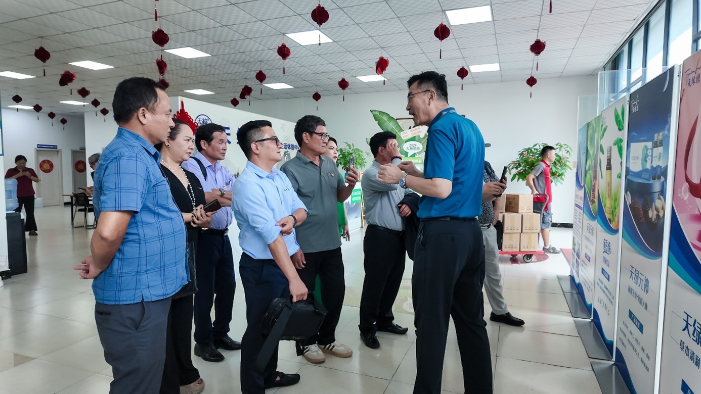 HỘI QUÂN DÂN Y VIỆT NAM TÌM KIẾM ĐÒN BẨY HIỆN ĐẠI HÓA VÀ ĐÓNG GÓP XÂY DỰNG LUẬT Y HỌC CỔ TRUYỀN THÔNG QUA KHẢO SÁT QUỐC TẾ