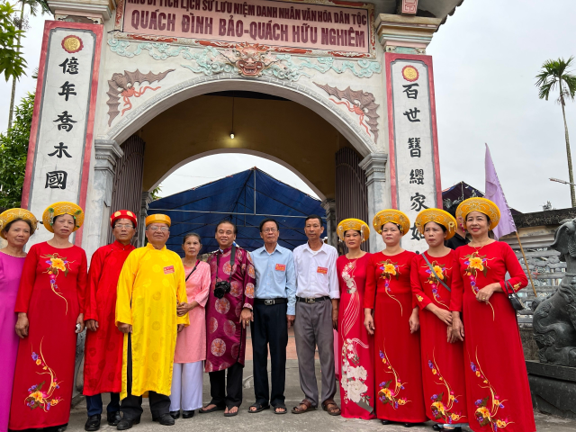 THƯỢNG THƯ QUÁCH ĐÌNH BẢO:  Bậc đại thần thanh liêm, trọng dân, trọng đạo học