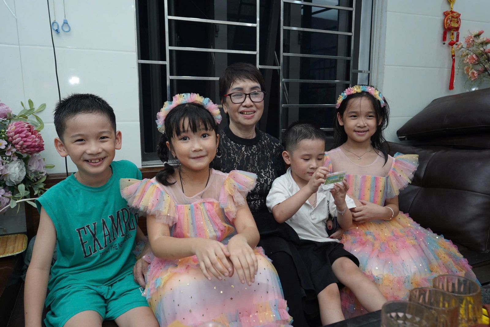 NGƯỜI PHỤ NỮ NGUYỆN GIEO NHỮNG ĐIỀU THIỆN LÀNH