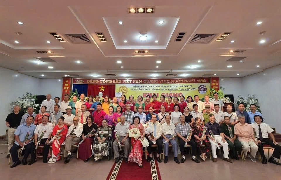 LỚP BỒI DƯỠNG SÁNG TÁC THƠ CA K02-2026 VÀ LIÊN HOAN NGHỆ THUẬT TOÀN QUỐC LẦN THỨ IV THÀNH CÔNG RỰC RỠ